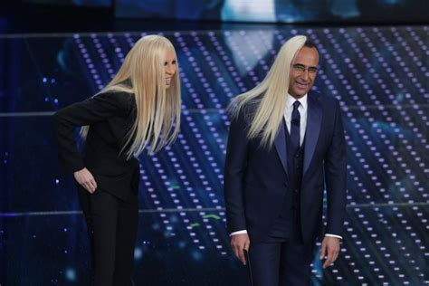 virginia raffaele rifa versace|Virginia Raffaele nei panni di Donatella Versace Sanremo 2016.